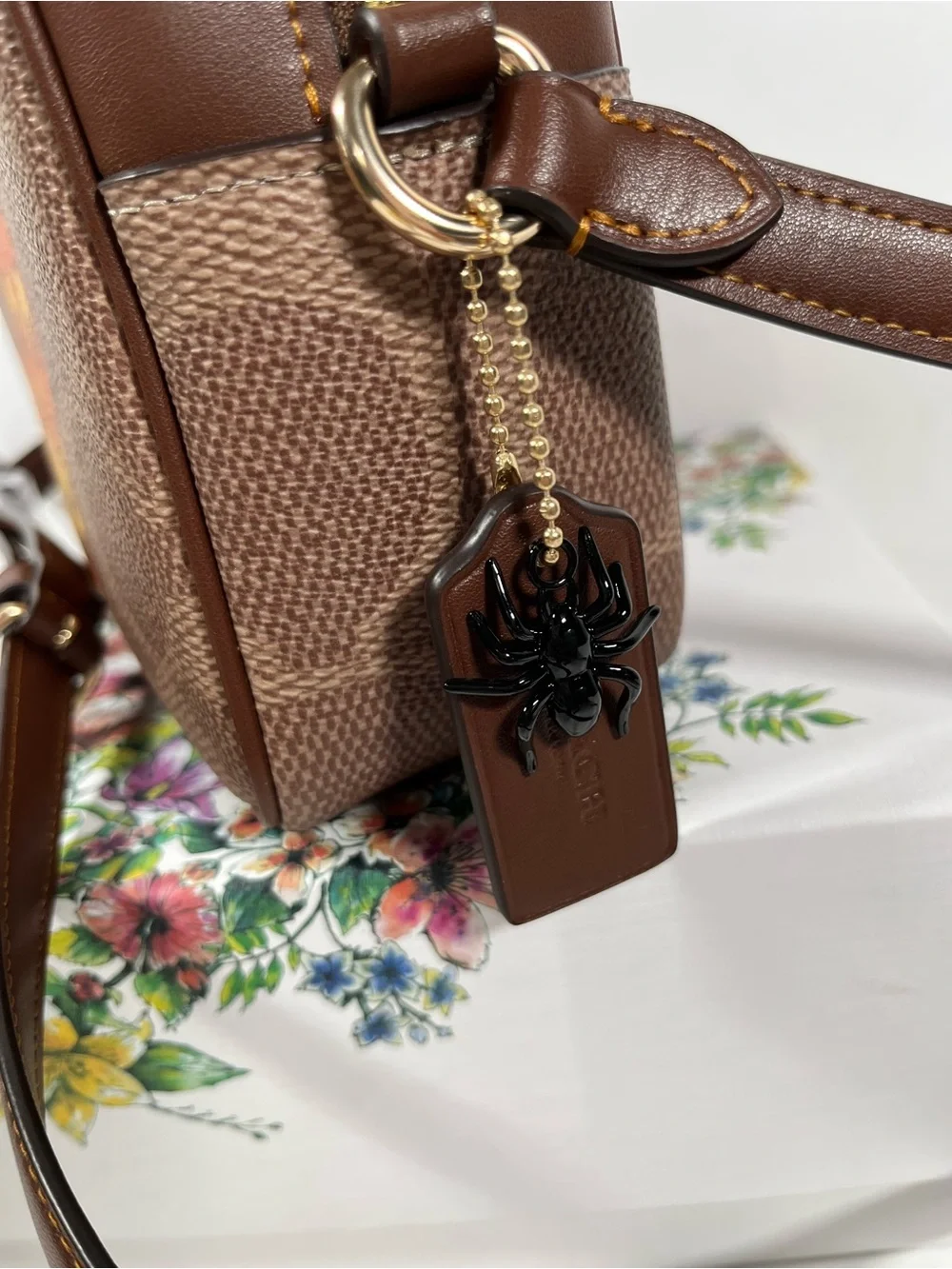 Bundle Coach Camera Bag Signature With Halloween spider charm and wristlet NWT - Picture 4 of 11